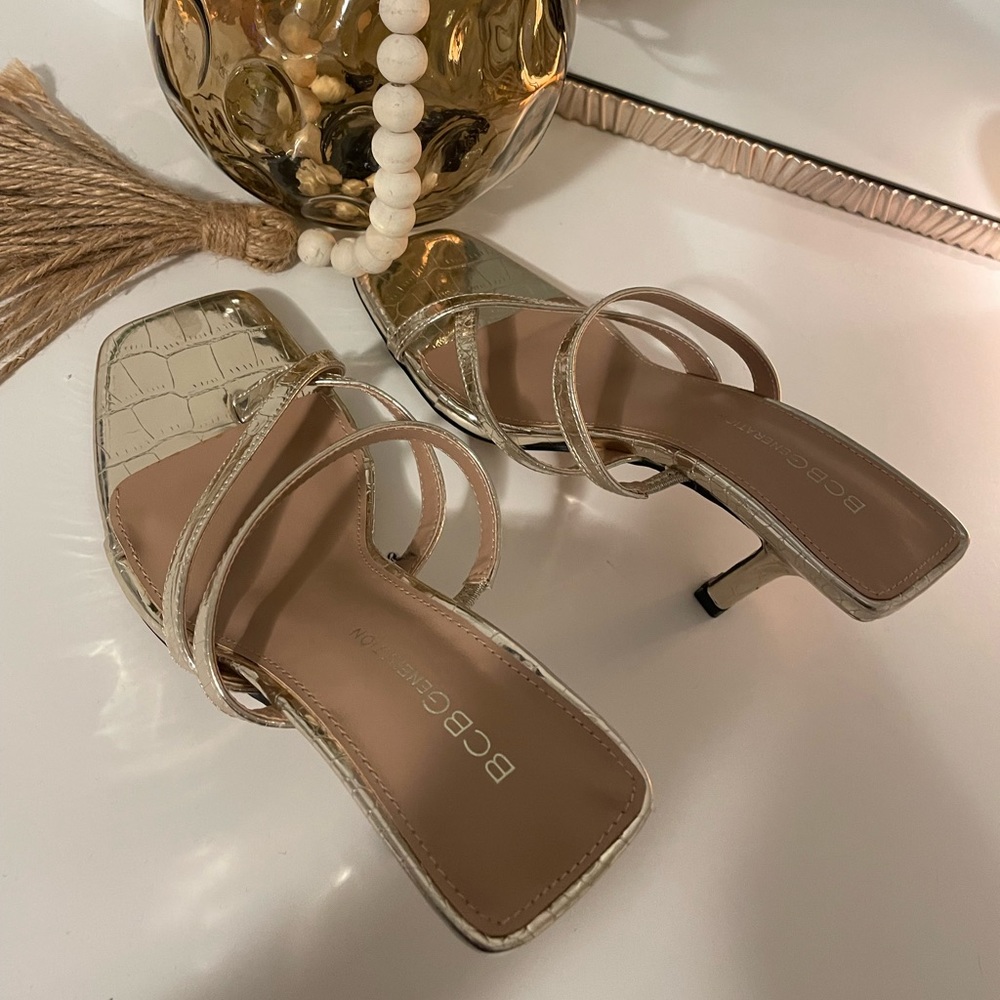 GOLD BCBG heels